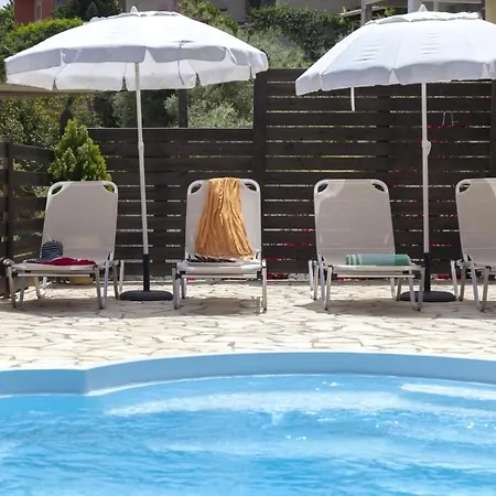 Nikoleta Hotel Apolpaina
