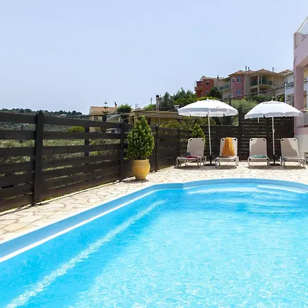 Nikoleta Hotel 3*