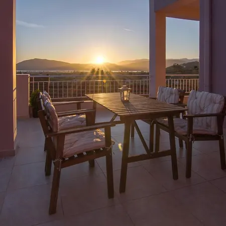 Nikoleta Hotel 3*
